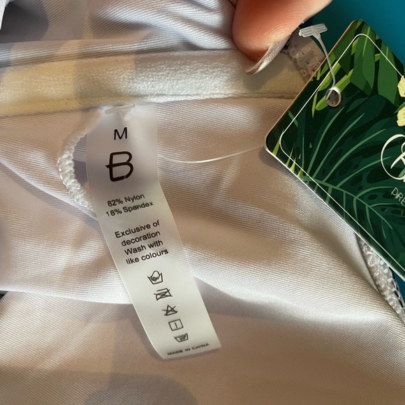 NWT Bikini top - Picture 3 of 4